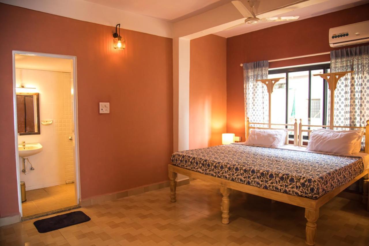 Coco Moon Hotel Morjim Eksteriør billede