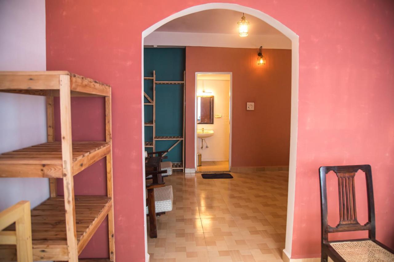 Coco Moon Hotel Morjim Eksteriør billede