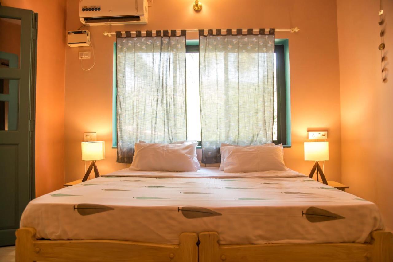 Coco Moon Hotel Morjim Eksteriør billede