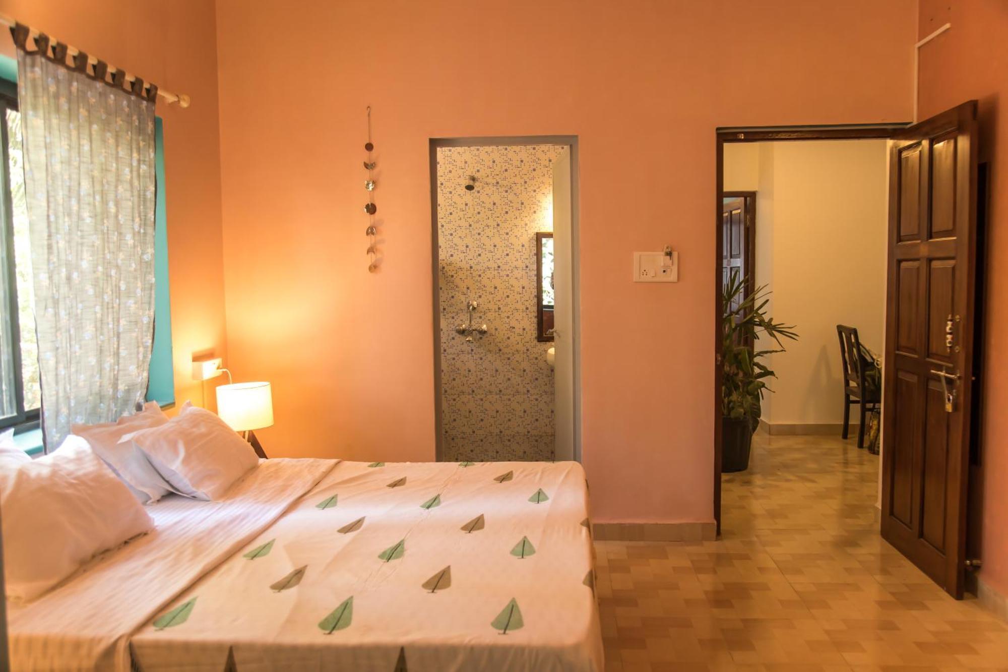 Coco Moon Hotel Morjim Eksteriør billede