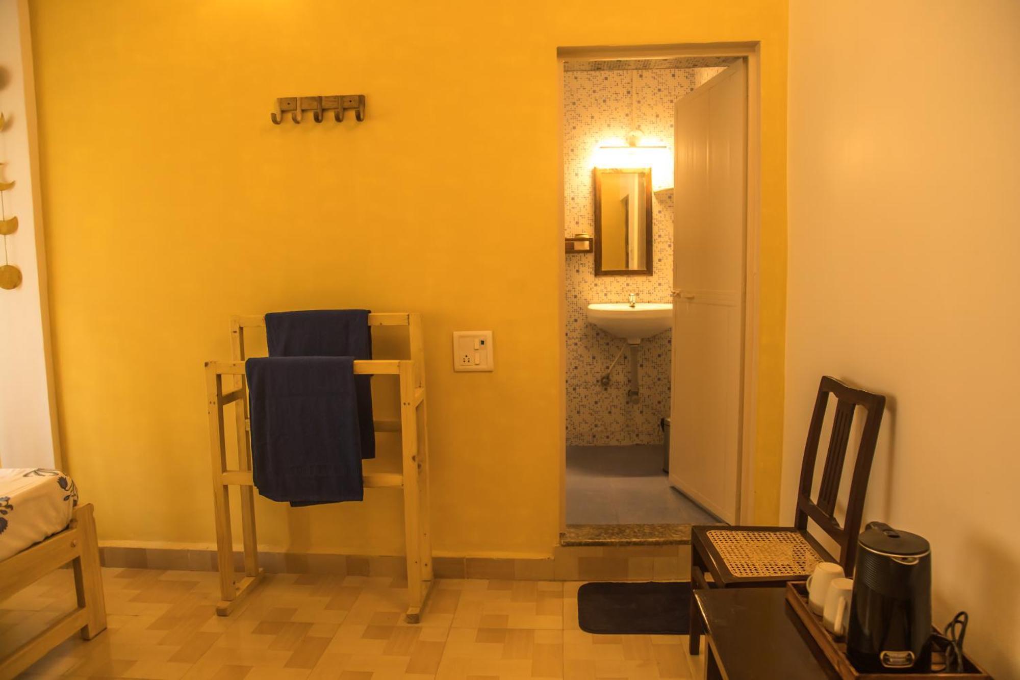 Coco Moon Hotel Morjim Eksteriør billede
