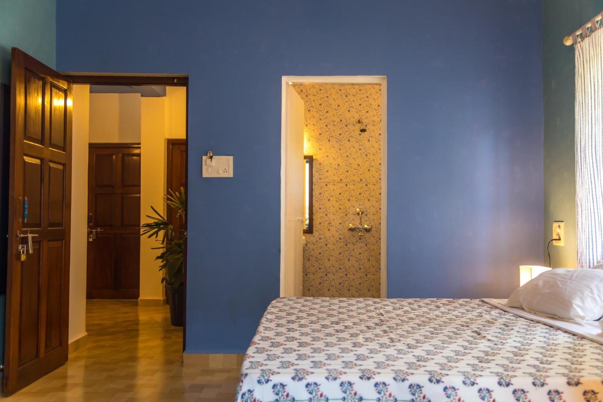 Coco Moon Hotel Morjim Eksteriør billede