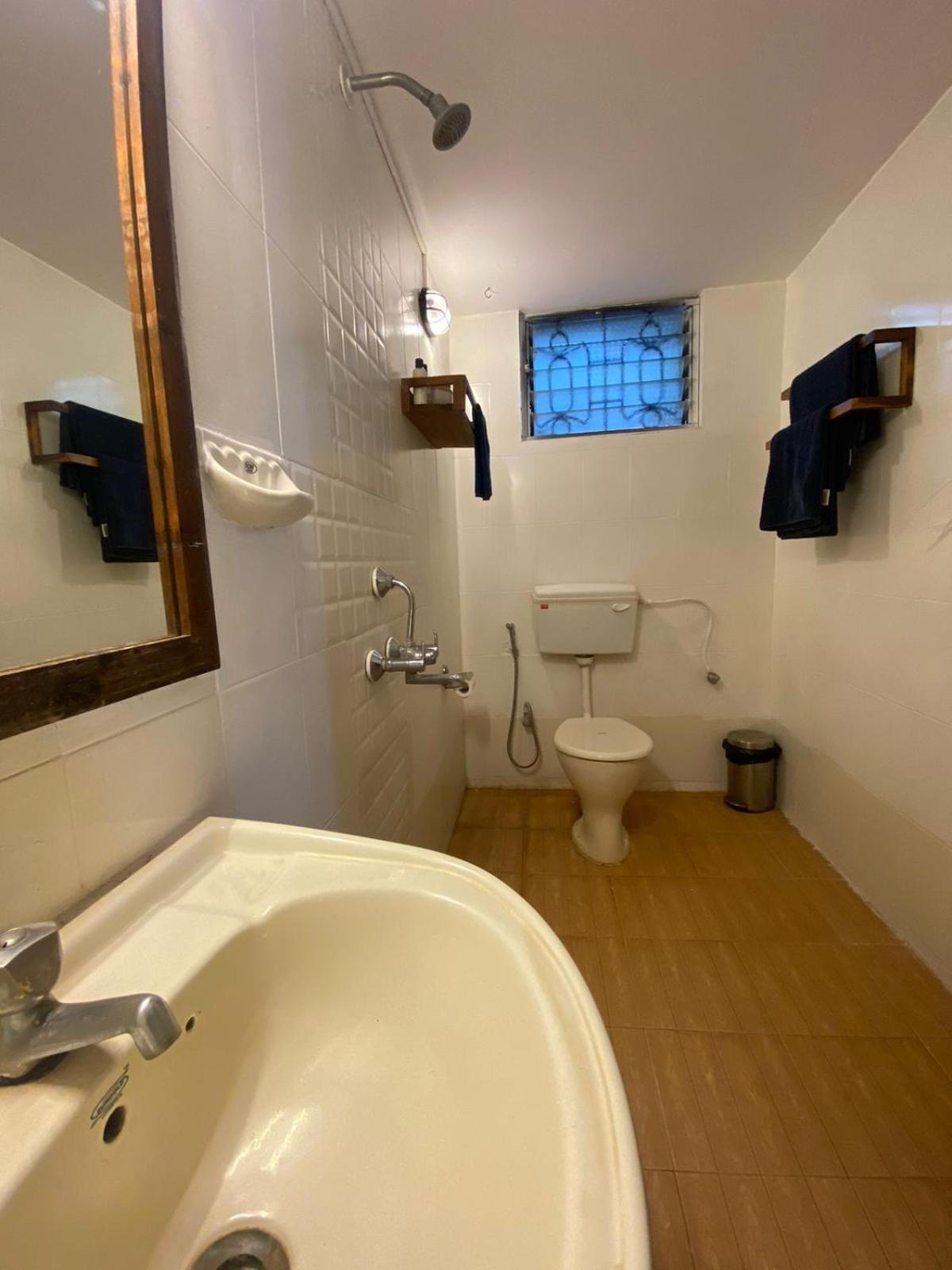 Coco Moon Hotel Morjim Eksteriør billede