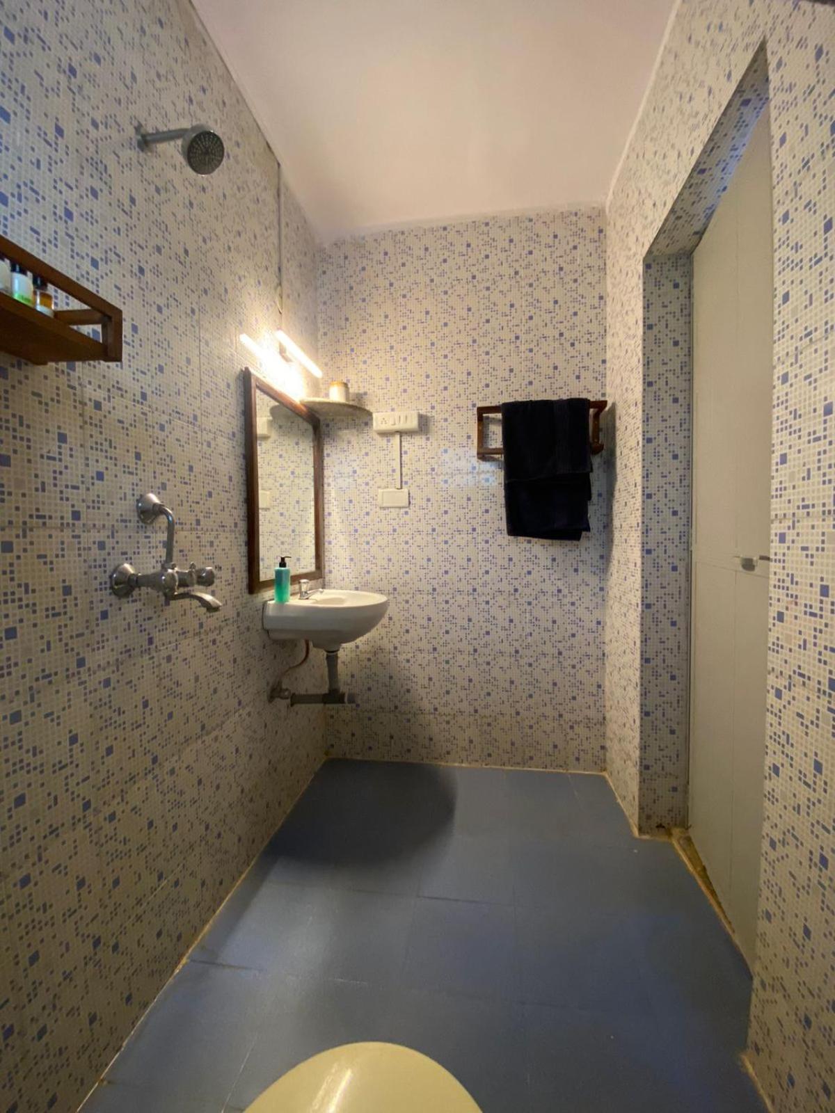 Coco Moon Hotel Morjim Eksteriør billede