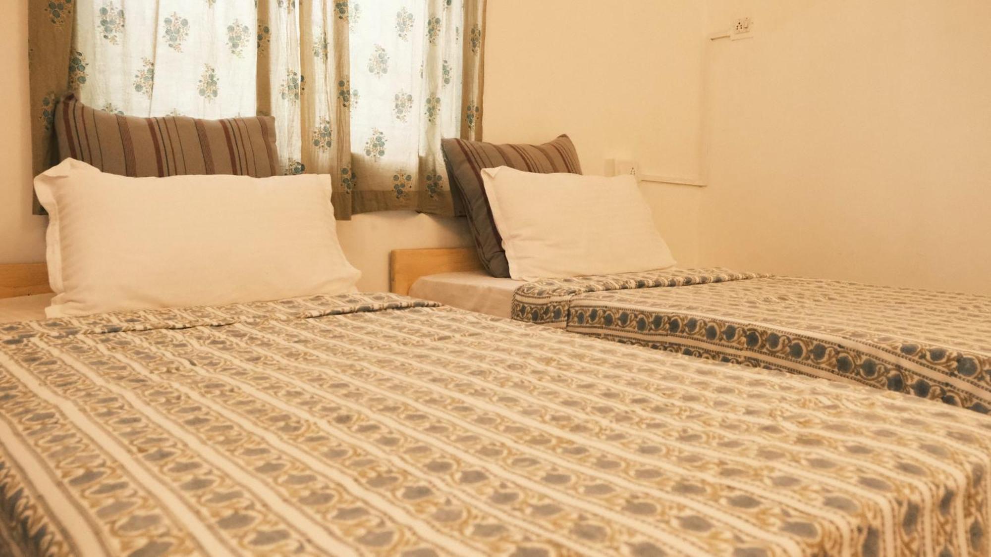 Coco Moon Hotel Morjim Eksteriør billede
